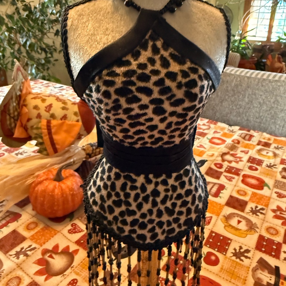 Cute Necklace Holder - Picture 3 of 8